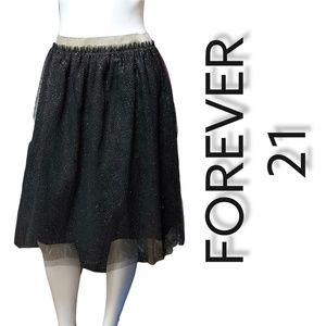 Forever 21 Black and Gold Sparkly Skirt Size 2X